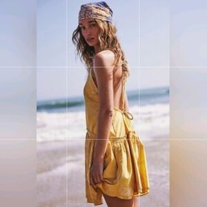 FREE PEOPLE Deserted Island Mini Dress Open Back Yellow Floral Print Size Medium